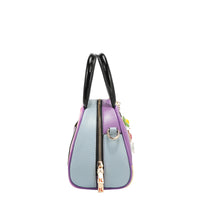 Main two-way zip top closure, with black handles
