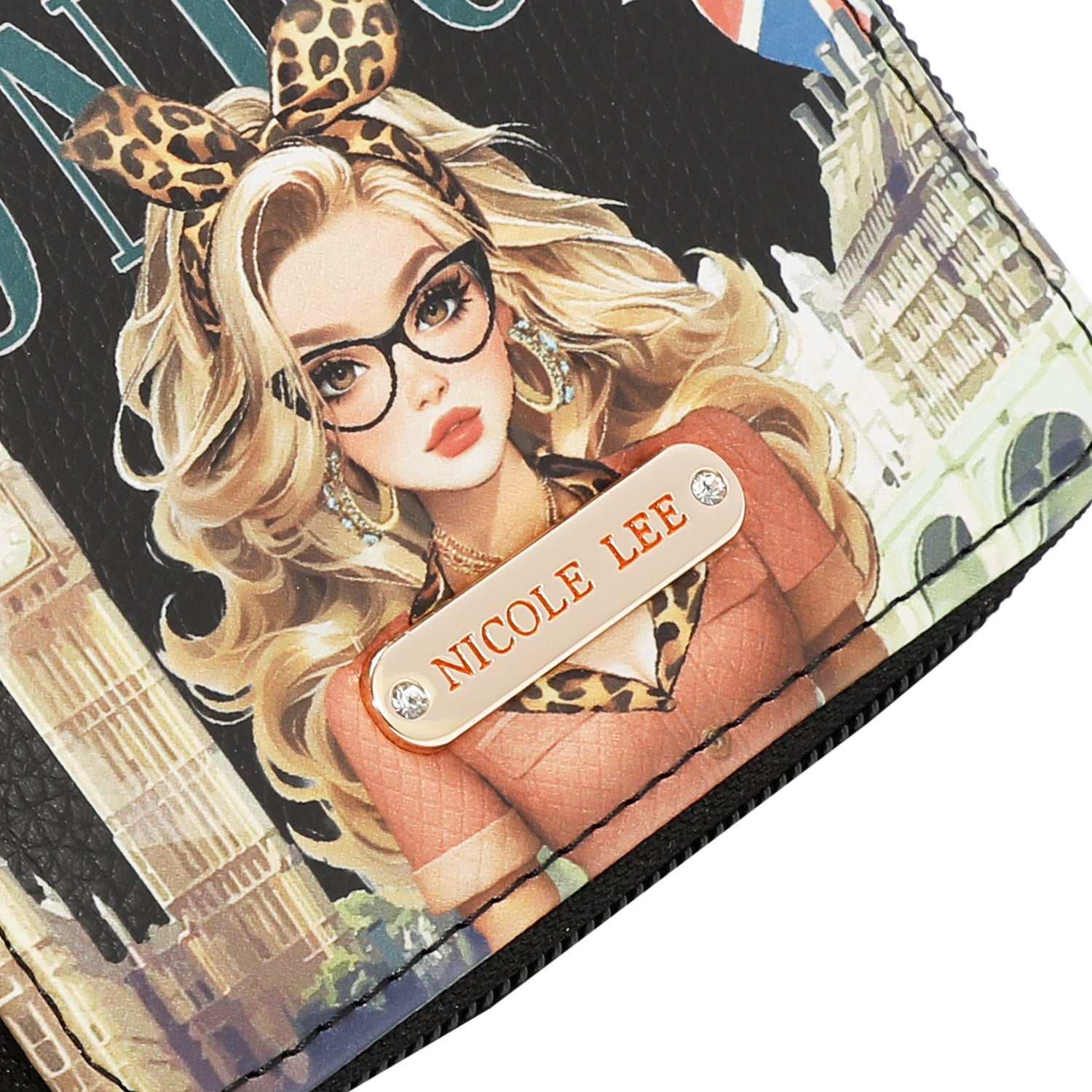 TRAVEL PILL CASE ORGANIZER