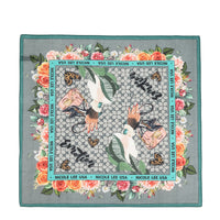 CLASSIC SQUARE SCARF